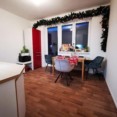 Ferienwohnung Cely Apartman Podlesi 54M2 S Dvema Balkony A S Novou Manzelskou Posteli, Zatim Neni Na Fotkach Brünn Exterior foto